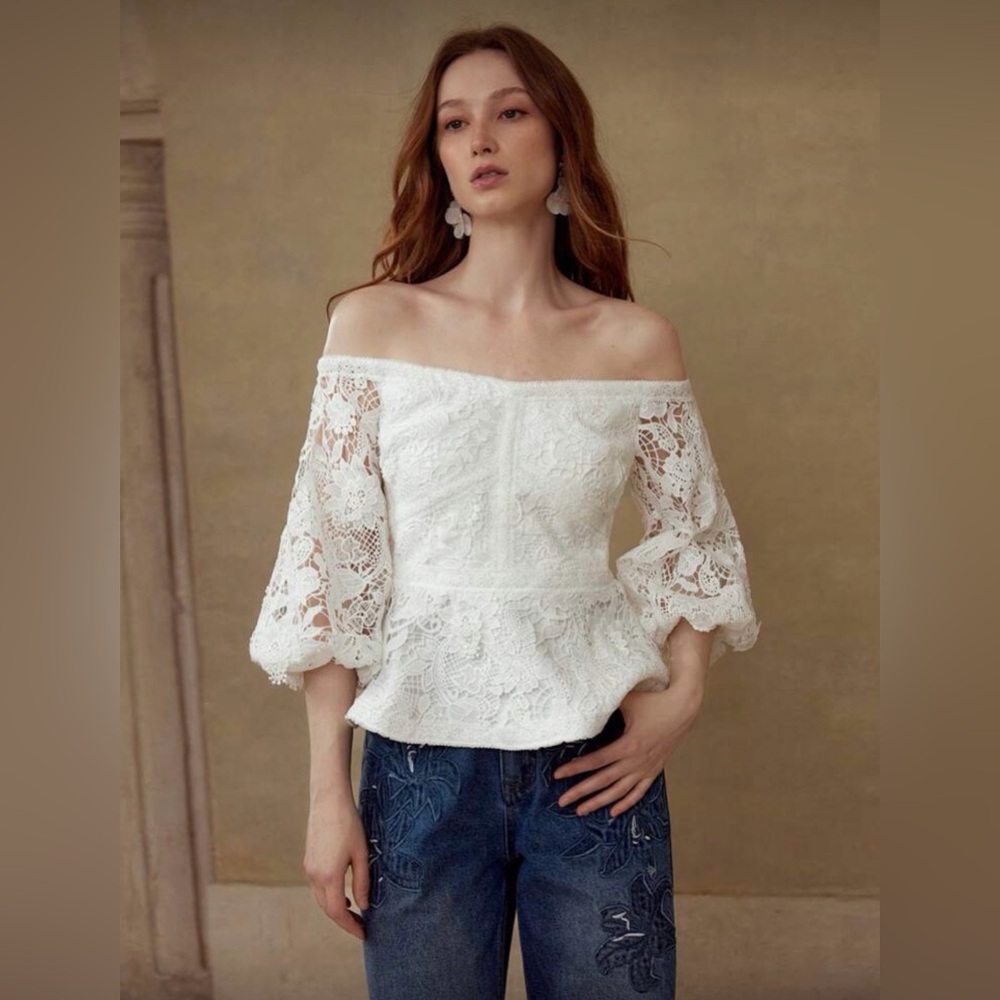 Brand New with Tag MOTF Premium Lace Off the Shoulder Top - Picture 4 of 9
